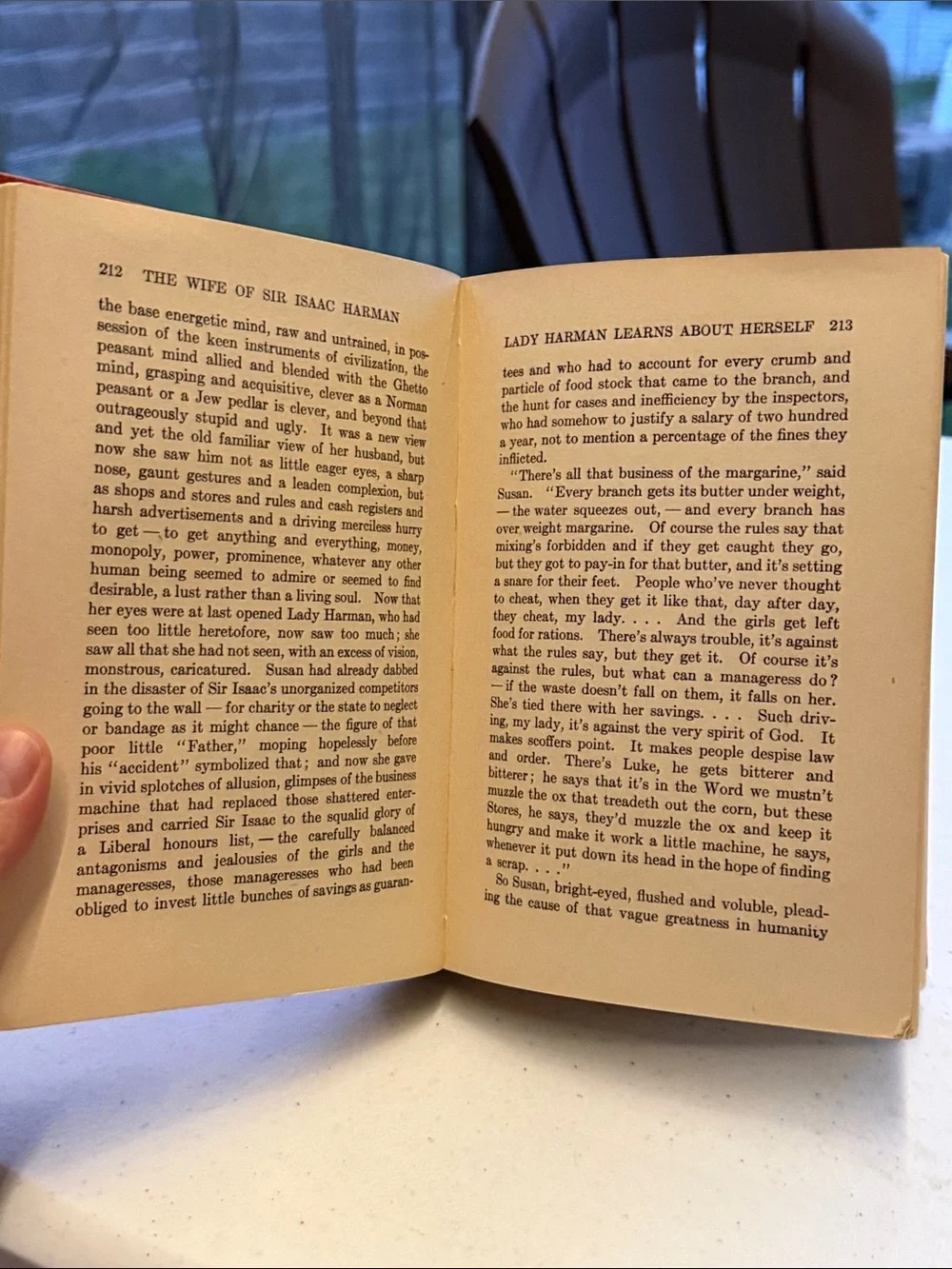 The 1916 Wife of Sir Isaac Harman by H. G. Wells Red Cloth Hardcover Gold Foil - Picture 9 of 10